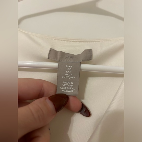 H&M Blouse - Picture 3 of 4